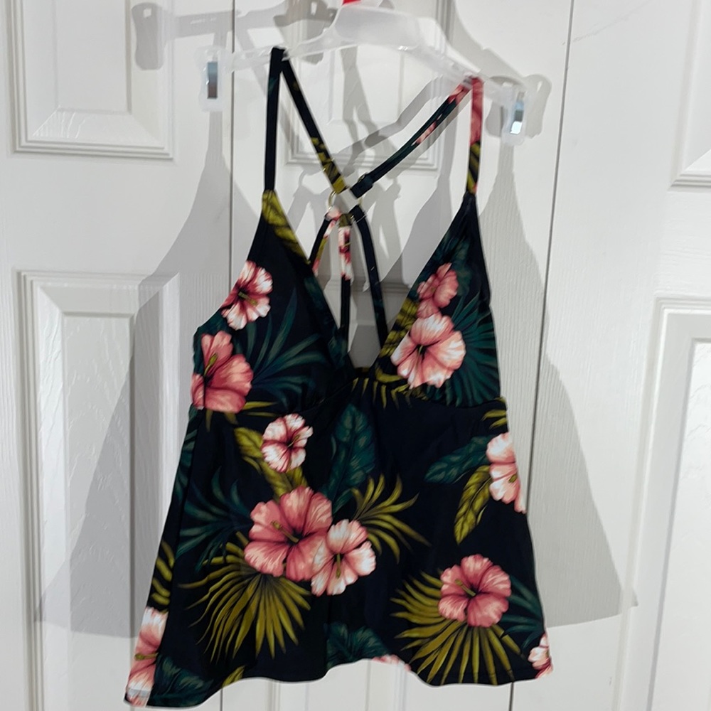 Kona Sol floral tankini